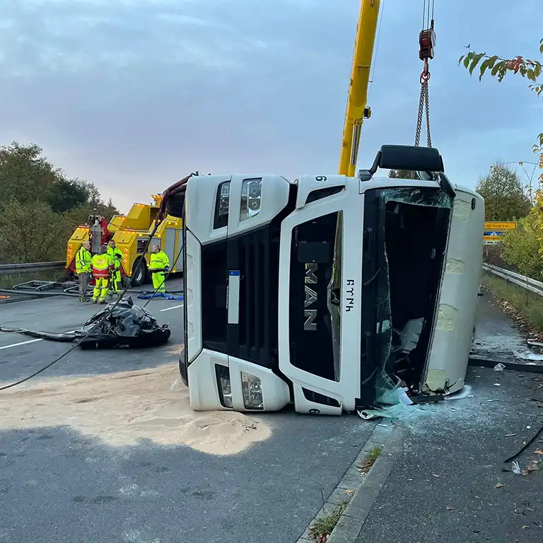 Straßenreinigung Markus Klotzbach Gmbh Abschleüppdienste Dortmund Bergung von LKW